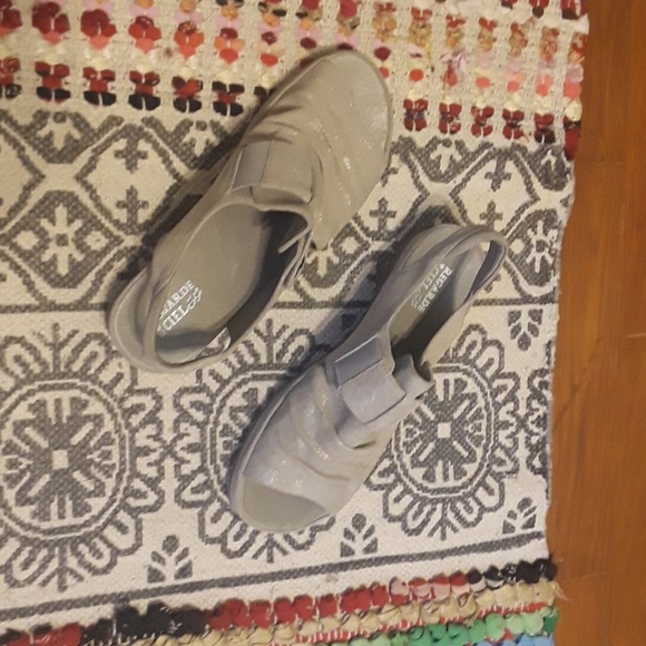 Sandals - Picture 2 of 3